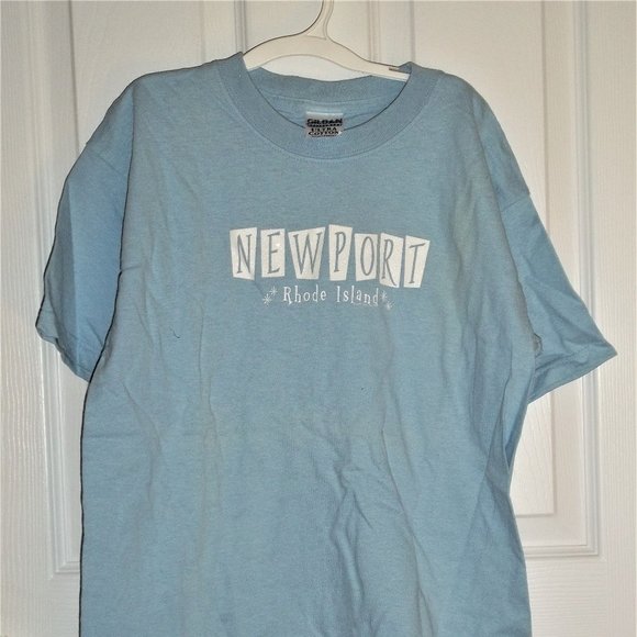 NWT Girls size M blue sparkle Newport Rhode Island short sleeve t-shirt Gildan - Picture 1 of 3